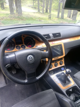 VW Passat B6, снимка 2 - Автомобили и джипове - 45591553