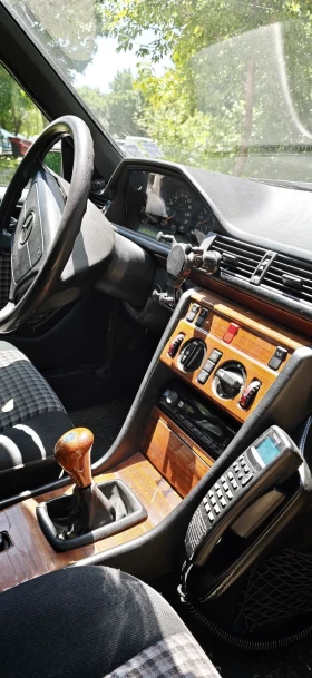 Mercedes-Benz E 220 undefined | Auto.bg — изображение 6