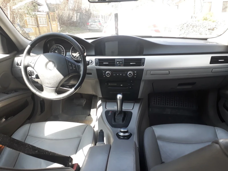 BMW 330 D X Drive, снимка 9 - Автомобили и джипове - 46990701