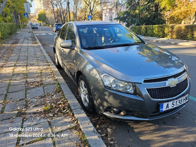 Chevrolet Cruze, снимка 1 - Автомобили и джипове - 48009897