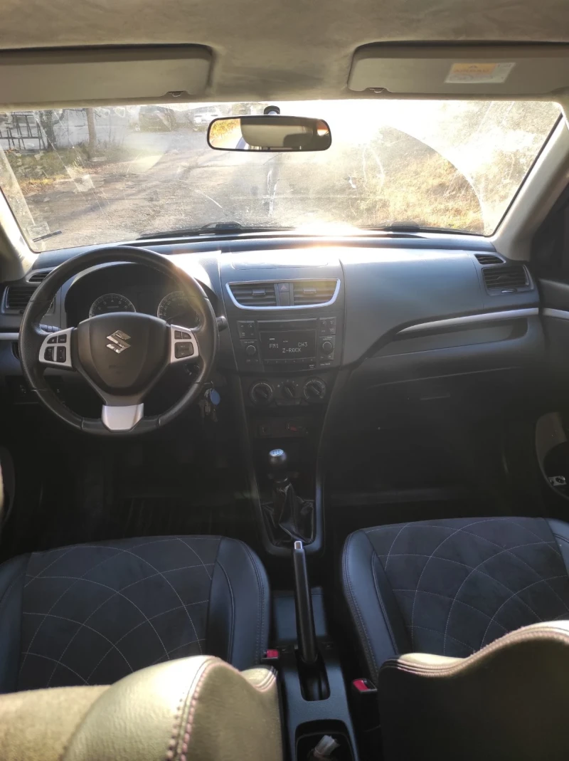 Suzuki Swift 1.3i Special Edition, снимка 9 - Автомобили и джипове - 48116184