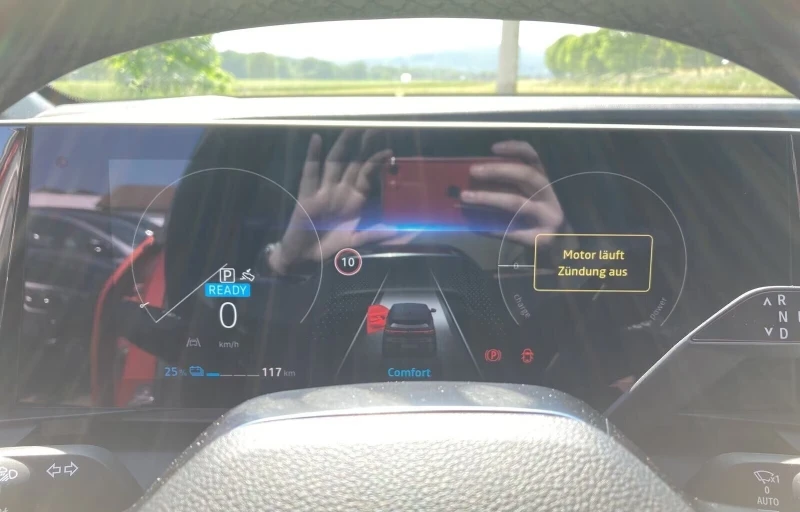 Renault Megane НОВ!EV60/ICONIC/218HP/360/NAVI/LED/CPLAY/AMBI/334g, снимка 9 - Автомобили и джипове - 51743457