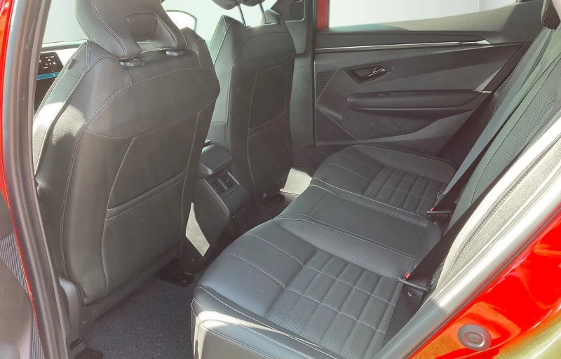 Renault Megane НОВ!EV60/ICONIC/218HP/360/NAVI/LED/CPLAY/AMBI/334g, снимка 10 - Автомобили и джипове - 51743457