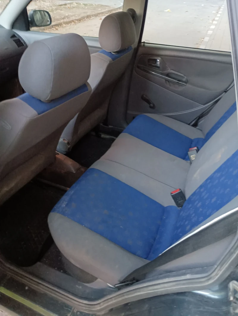 Seat Ibiza, снимка 6 - Автомобили и джипове - 52180100