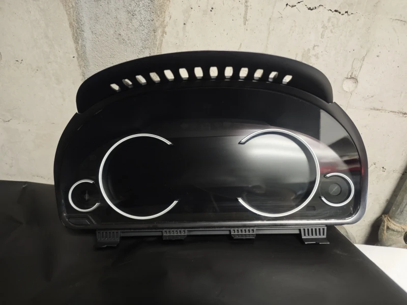 BMW 750 Дигитално Табло