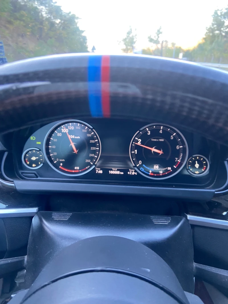 BMW 750 Дигитално Табло, снимка 3 - Автомобили и джипове - 52641134