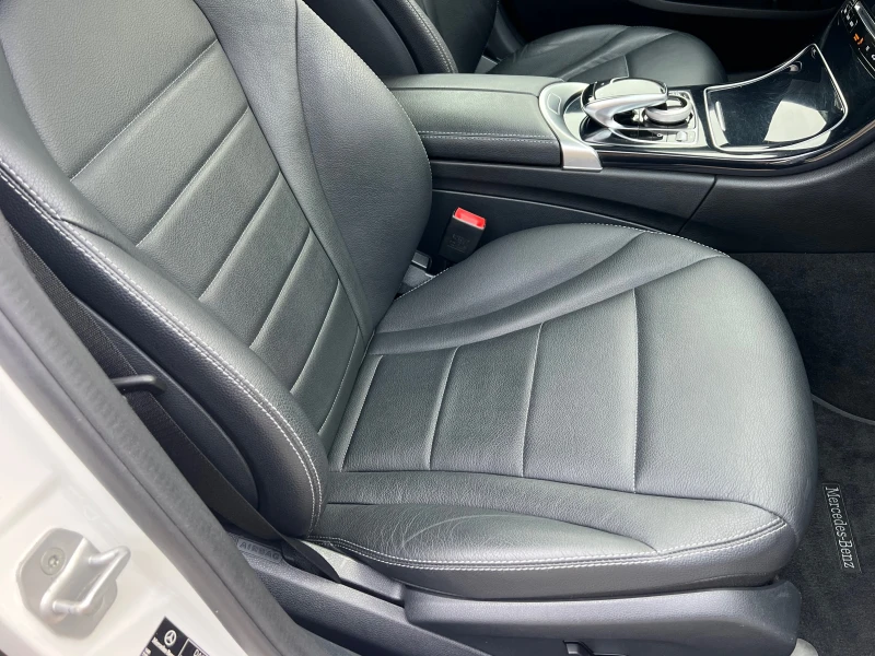 Mercedes-Benz C 220 d, 4-MATIC, AMG LINE, NIGHT PACK, FULL SERV. KATO , снимка 11 - Автомобили и джипове - 52903418