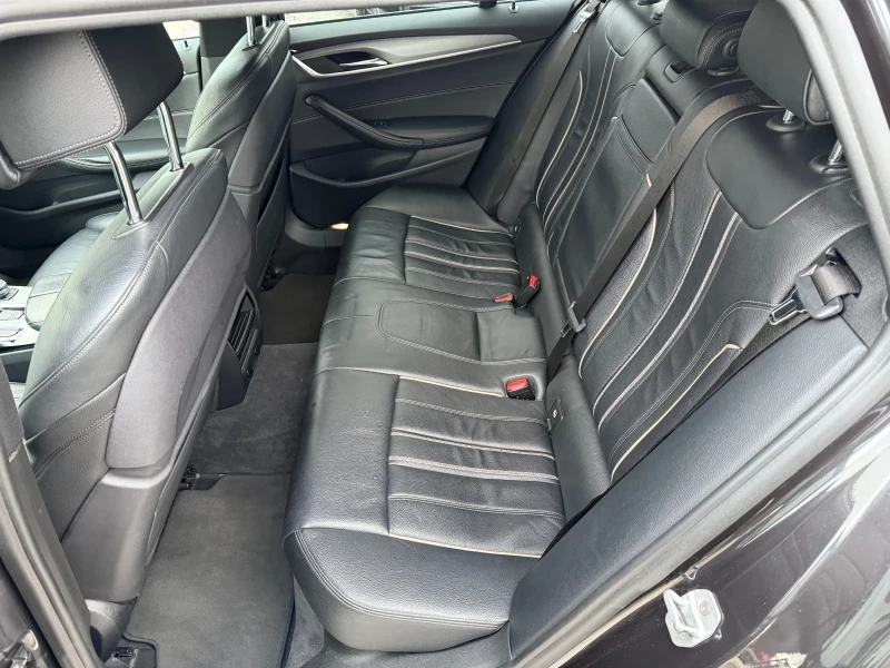 BMW 530 D* 2018г* M Pack* 4 Х 4* 170.000KM* Топ Състояние*, снимка 9 - Автомобили и джипове - 53182550