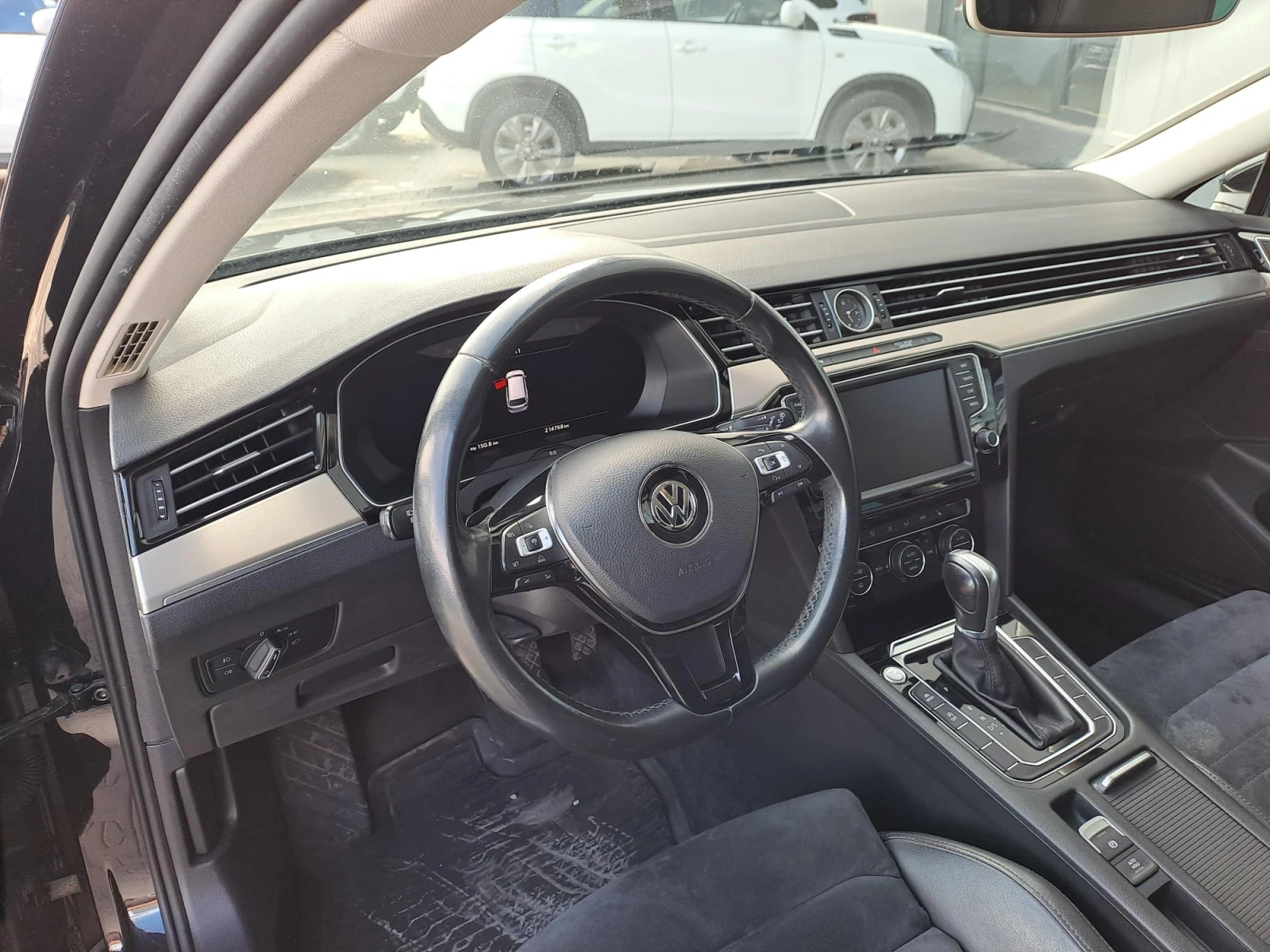 VW Passat 2.0 TDI DSG HIGHLINE - изображение 9