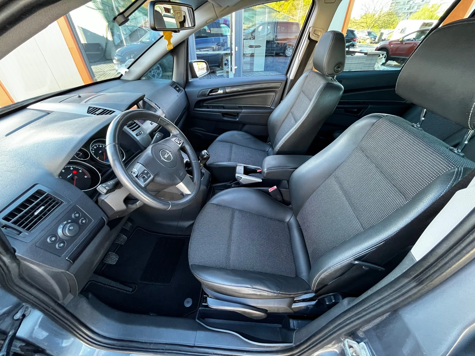 Opel Zafira 1.9CDTI 7  | Mobile.bg   9