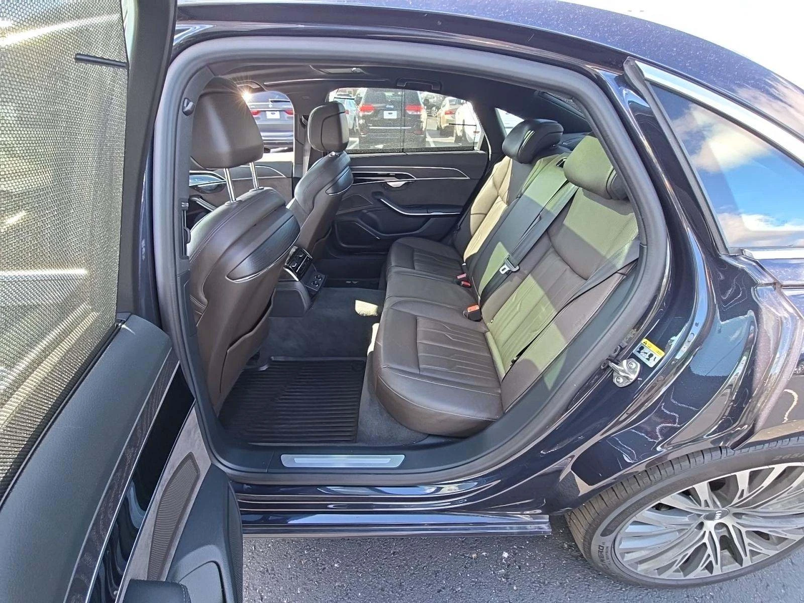 Audi A8 Quattro - изображение 6