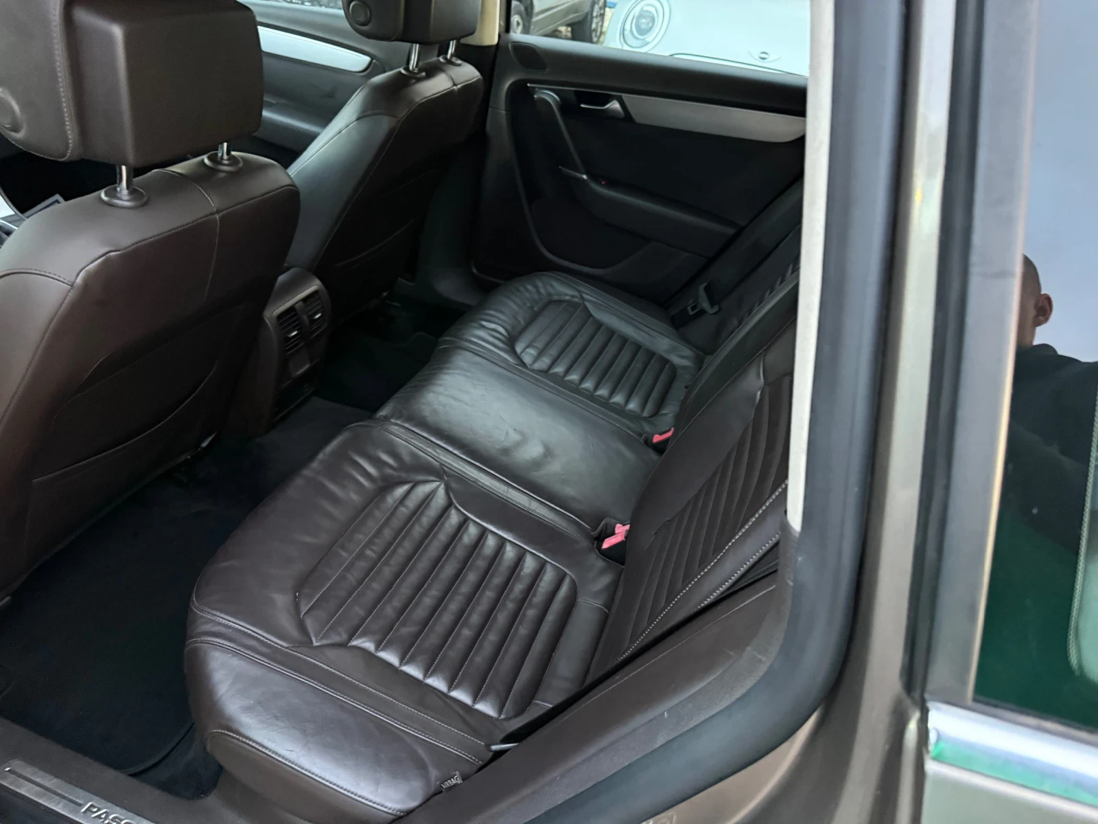 VW Passat 2.0TDI - 170.. - HIGHLINE | Mobile.bg   15