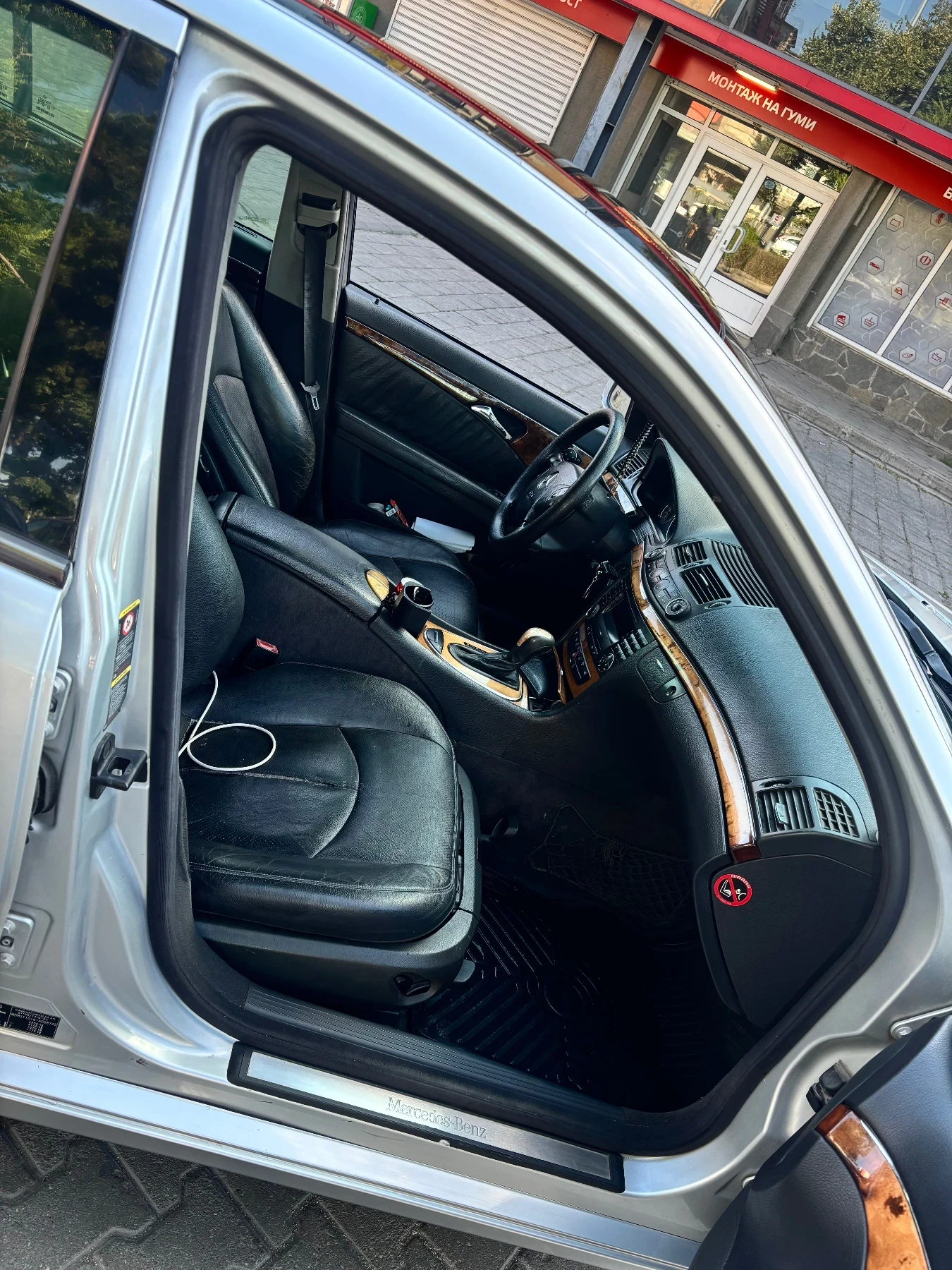 Mercedes-Benz E 270  - изображение 5