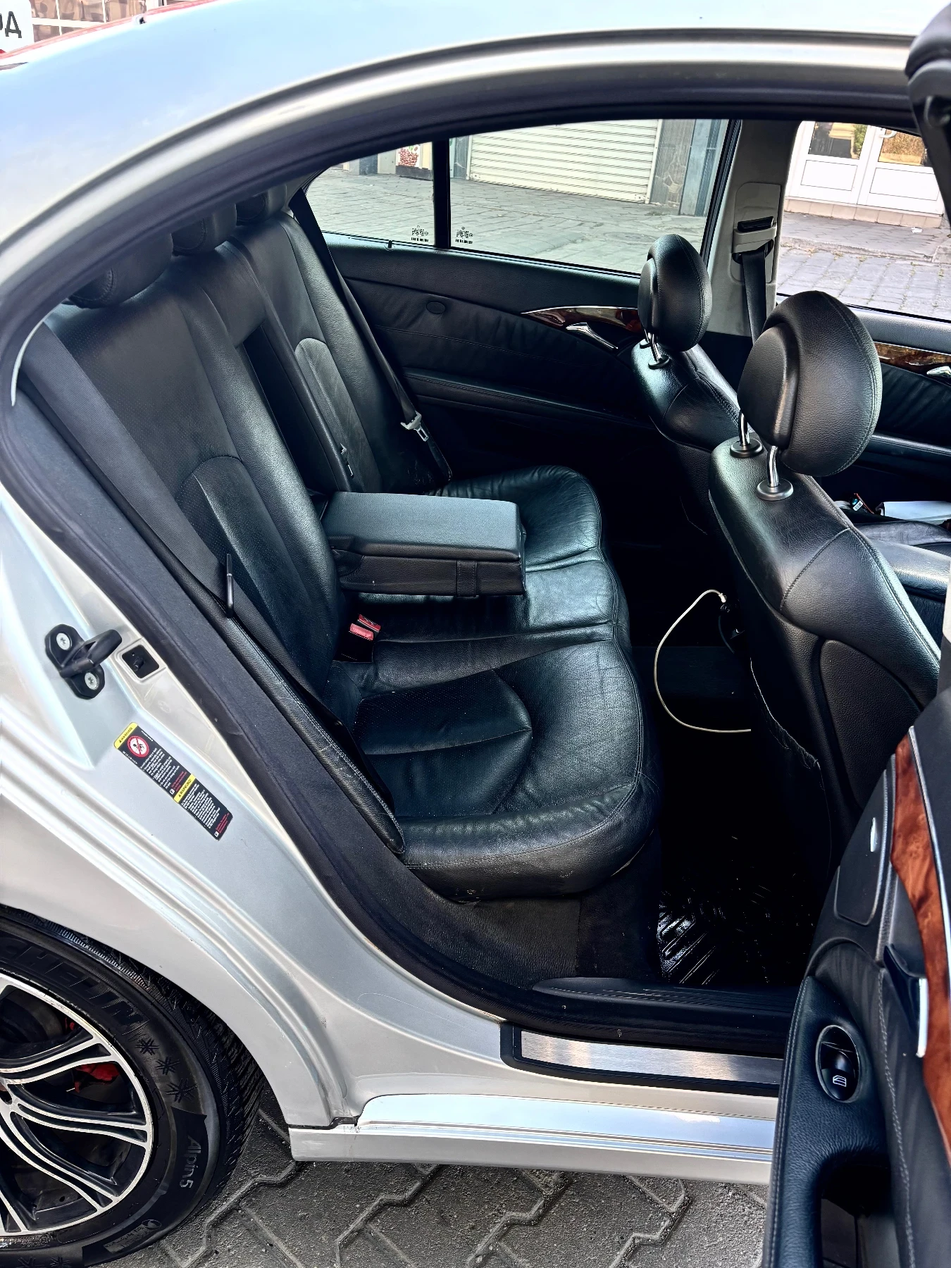 Mercedes-Benz E 270  - изображение 7