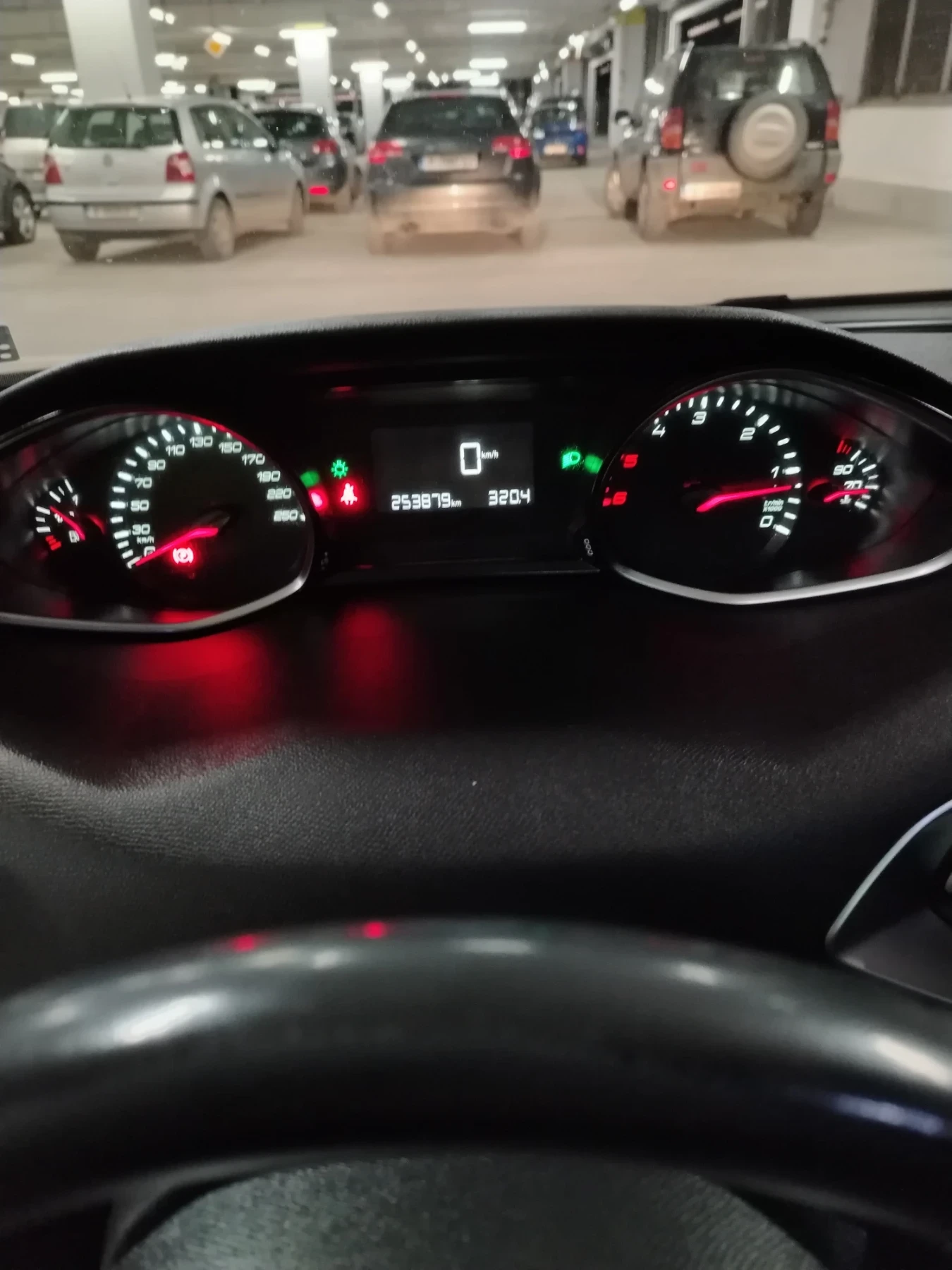 Peugeot 308 1.6 BlueHDi - изображение 8