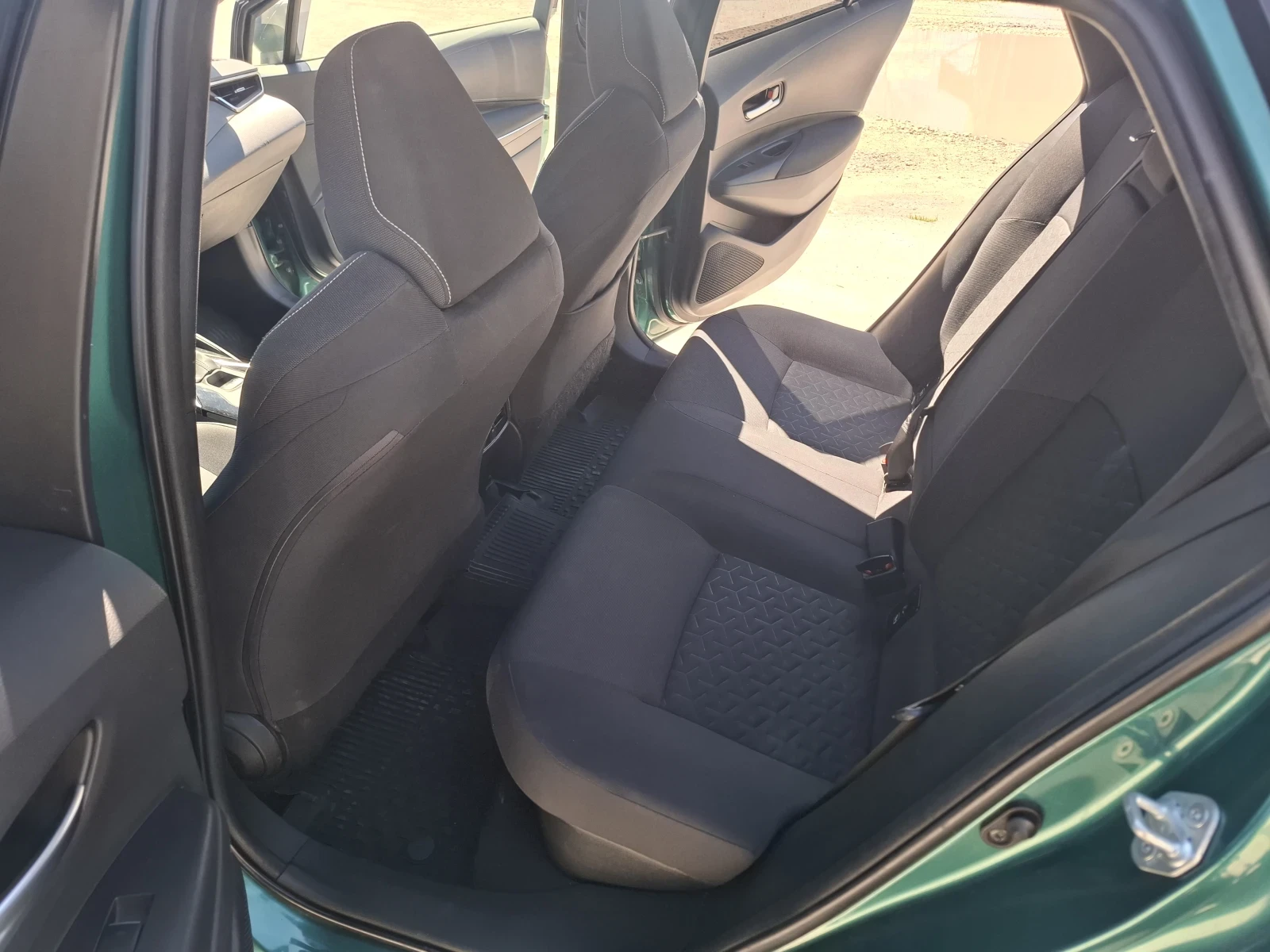 Toyota Corolla Напълно обслужена всичко платено за Такси, снимка 10 - Автомобили и джипове - 54111109