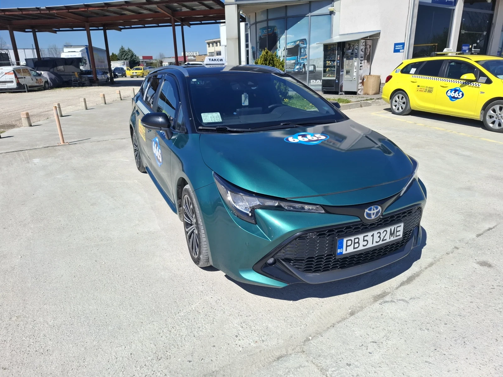 Toyota Corolla Напълно обслужена всичко платено за Такси, снимка 8 - Автомобили и джипове - 54111109