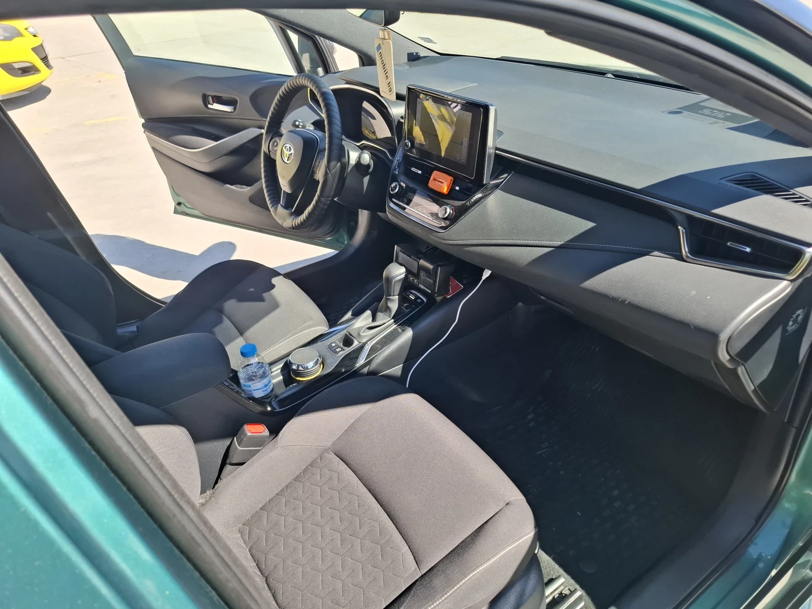 Toyota Corolla Напълно обслужена всичко платено за Такси, снимка 12 - Автомобили и джипове - 54111109