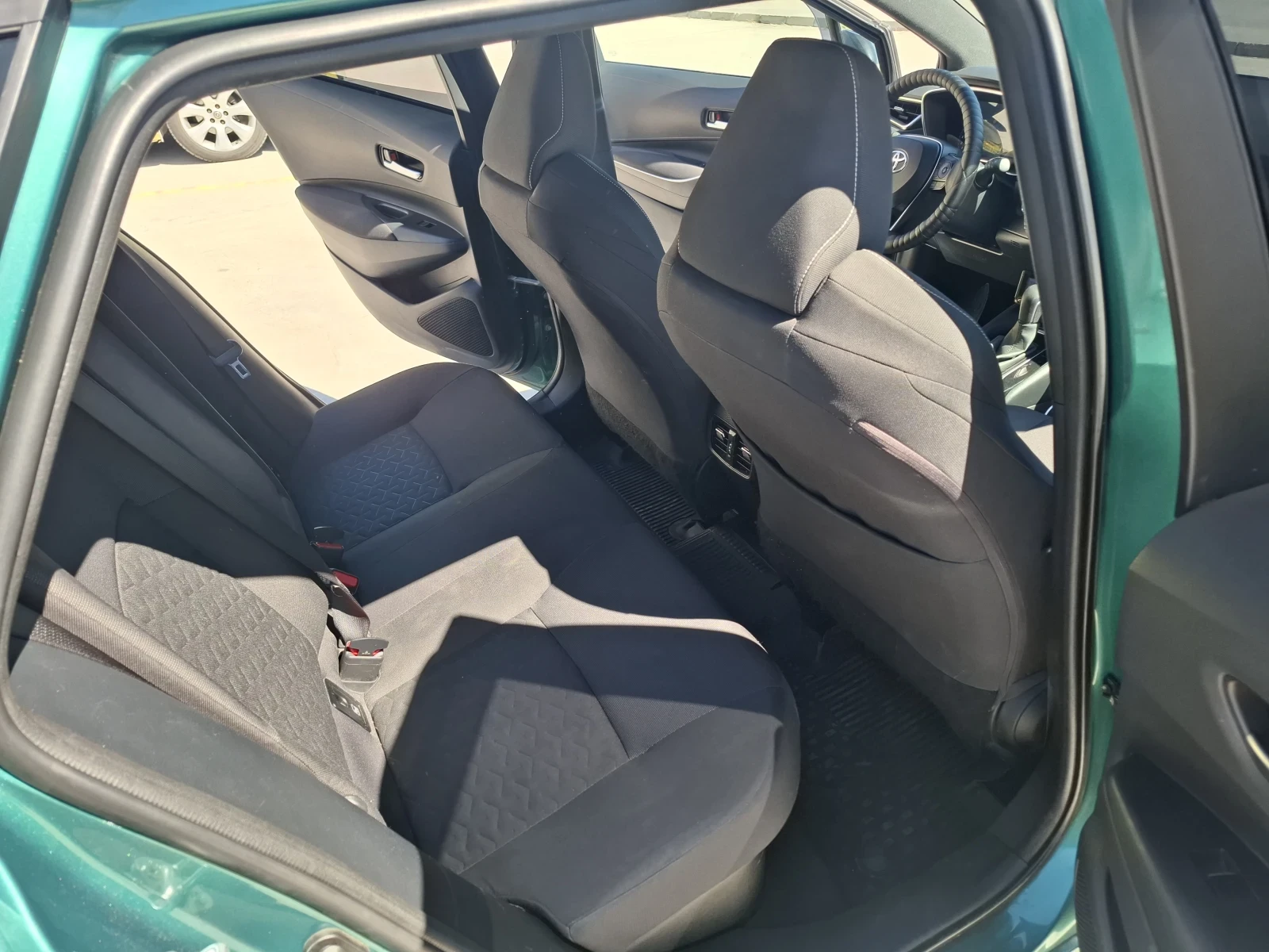 Toyota Corolla Напълно обслужена всичко платено за Такси, снимка 11 - Автомобили и джипове - 54111109