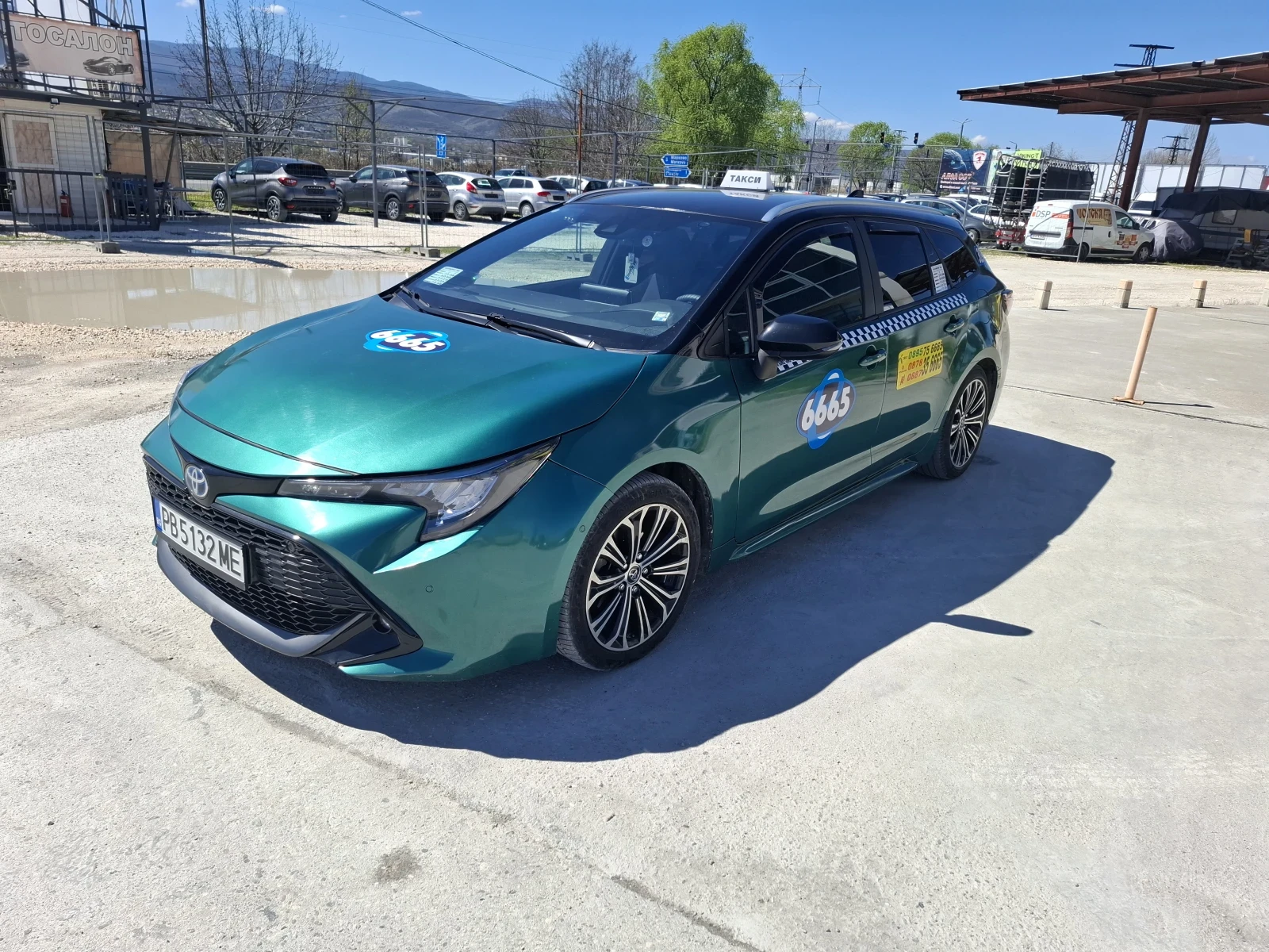 Toyota Corolla Напълно обслужена всичко платено за Такси, снимка 2 - Автомобили и джипове - 54111109