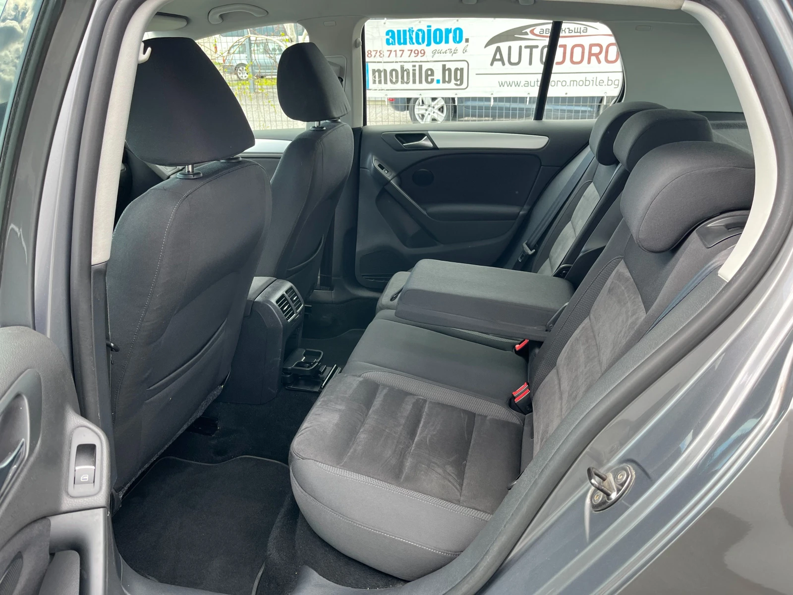 VW Golf 1.6i-Газов Инжекцион, снимка 14 - Автомобили и джипове - 54122634