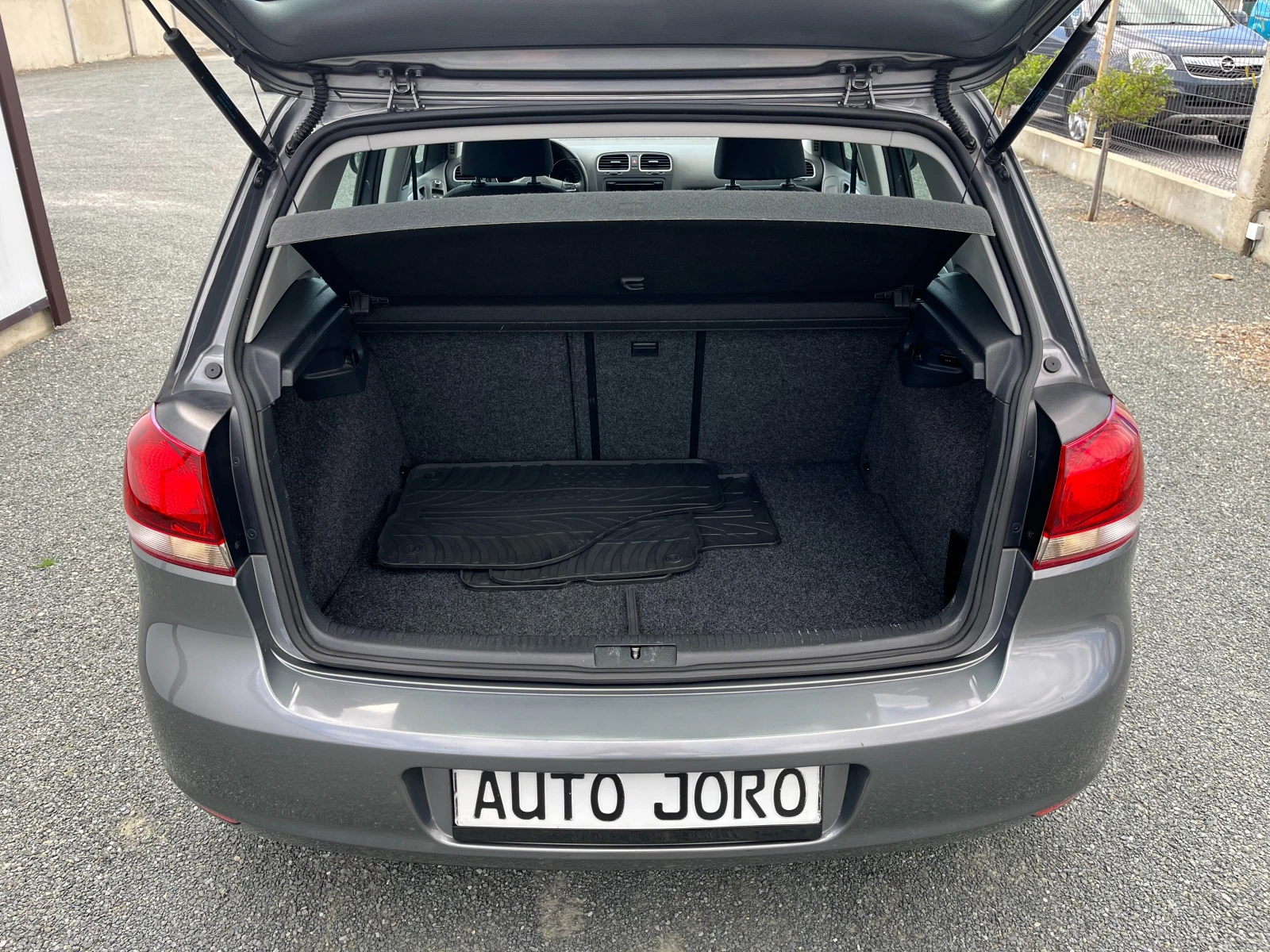 VW Golf 1.6i-Газов Инжекцион, снимка 15 - Автомобили и джипове - 54122634