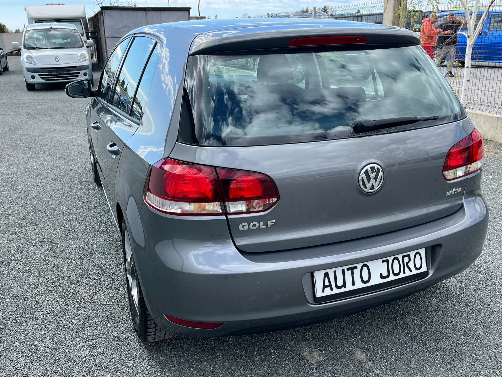 VW Golf 1.6i-Газов Инжекцион, снимка 3 - Автомобили и джипове - 54122634