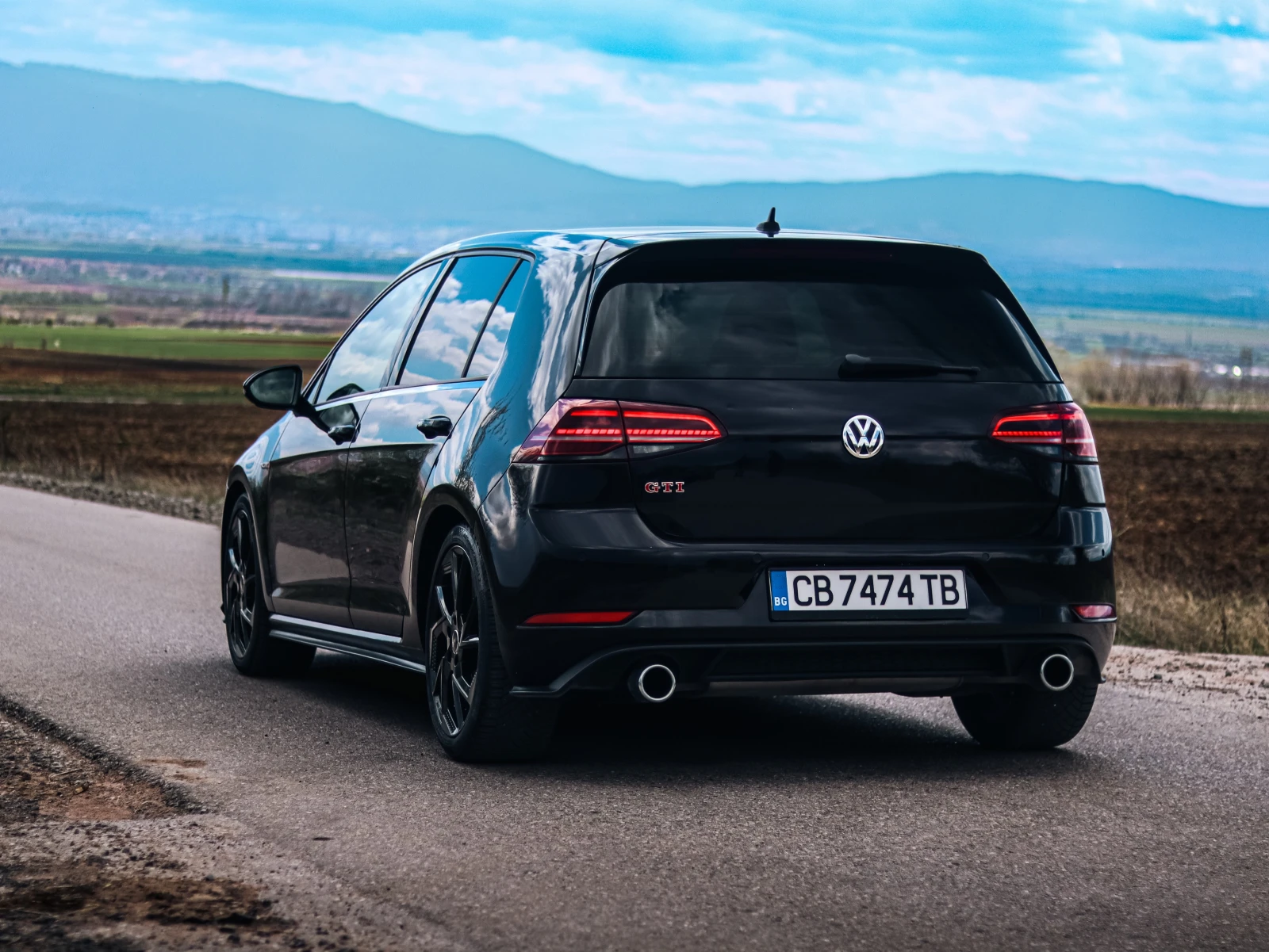 VW Golf 2.0 GTI Performance, снимка 5 - Автомобили и джипове - 54175936