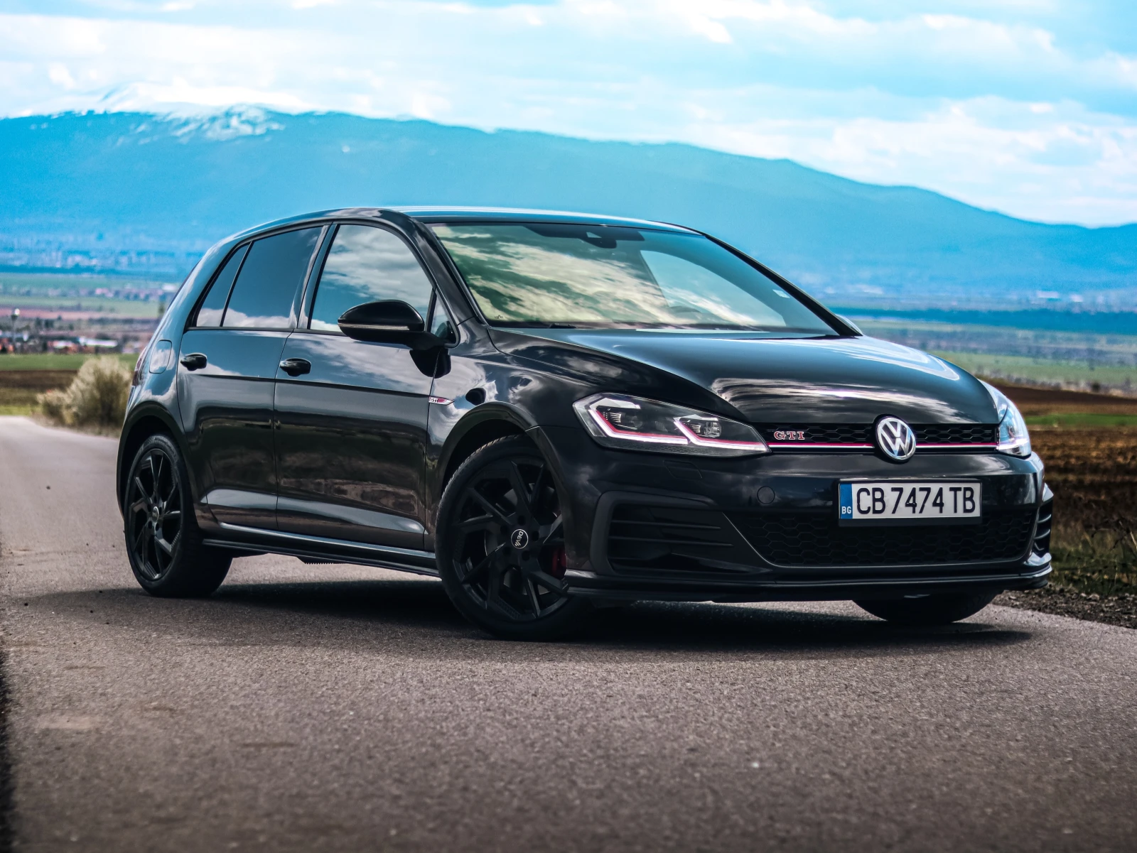 VW Golf 2.0 GTI Performance