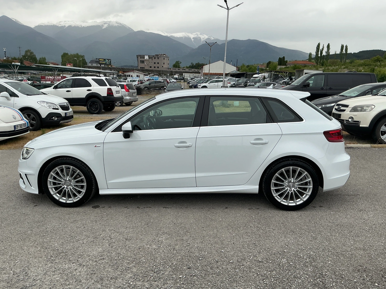 Audi A3 1.6 TDI S-Line, снимка 5 - Автомобили и джипове - 54476718