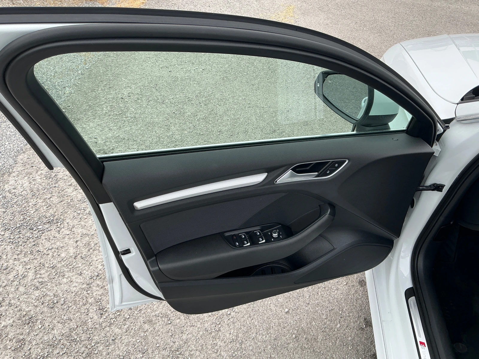 Audi A3 1.6 TDI S-Line, снимка 17 - Автомобили и джипове - 54476718