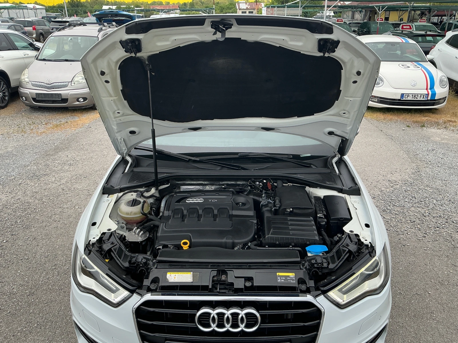 Audi A3 1.6 TDI S-Line, снимка 9 - Автомобили и джипове - 54476718