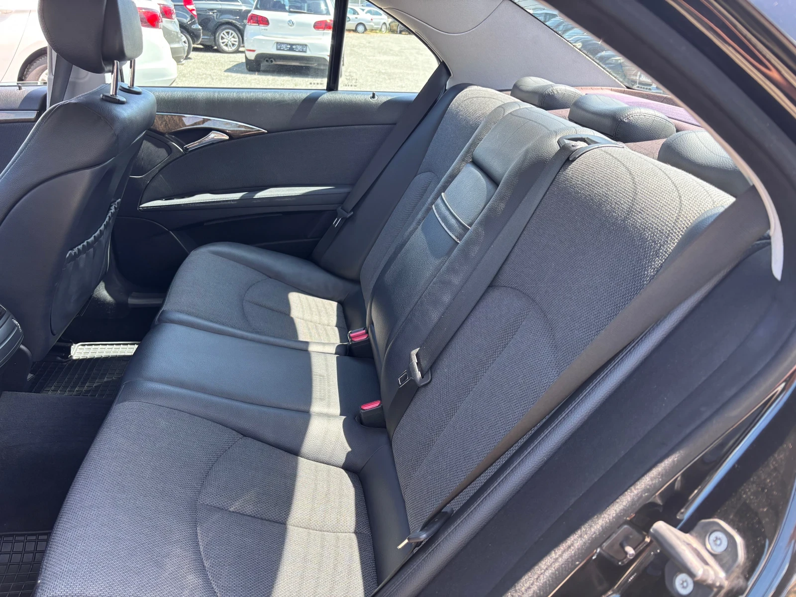 Mercedes-Benz E 280 3.0 CDI EVO, снимка 5 - Автомобили и джипове - 54954887