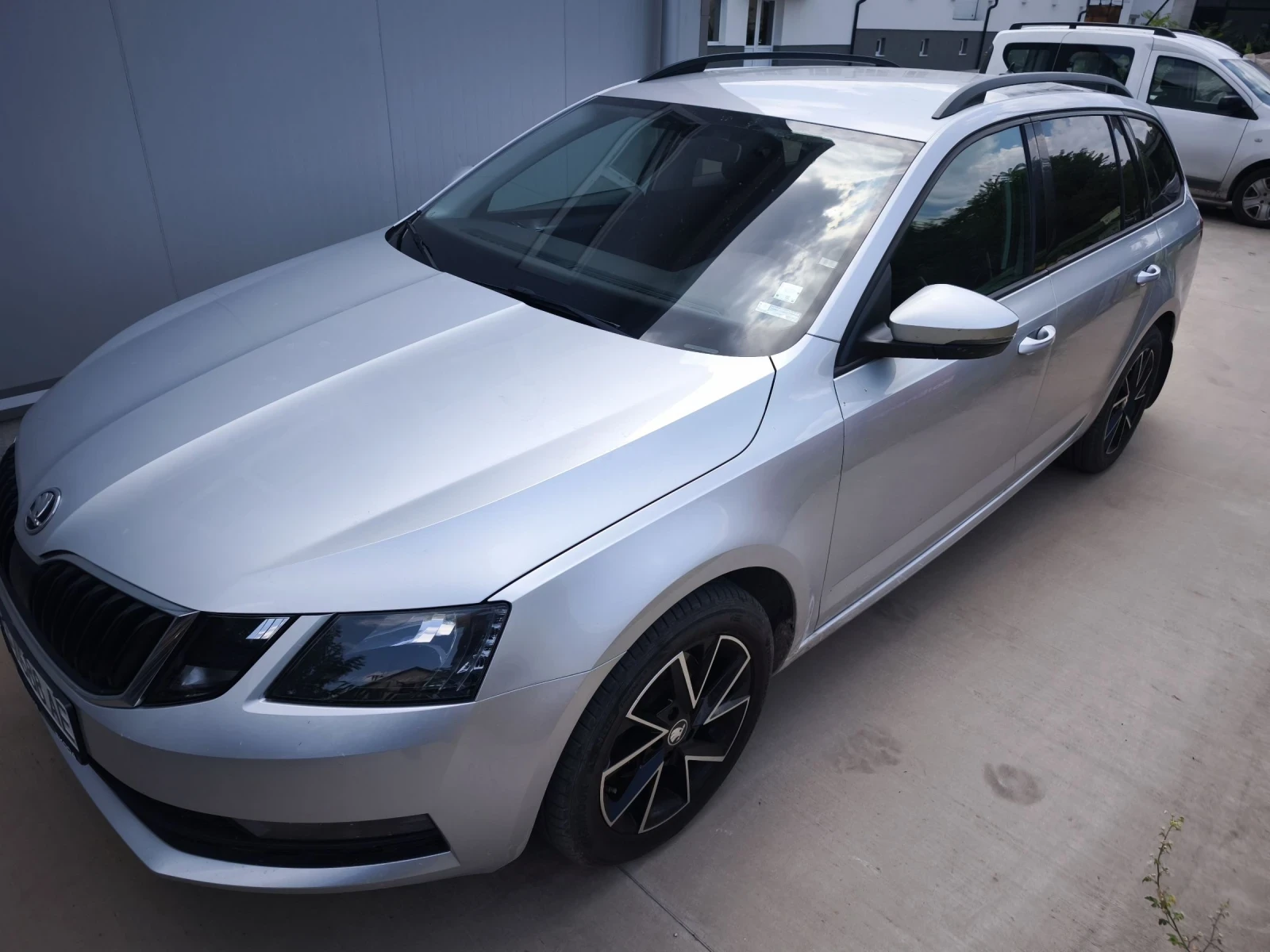 Skoda Octavia, снимка 2 - Автомобили и джипове - 55148959