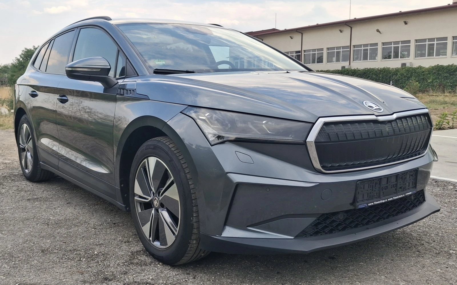 Skoda Enyaq iV 60, снимка 3 - Автомобили и джипове - 55411095