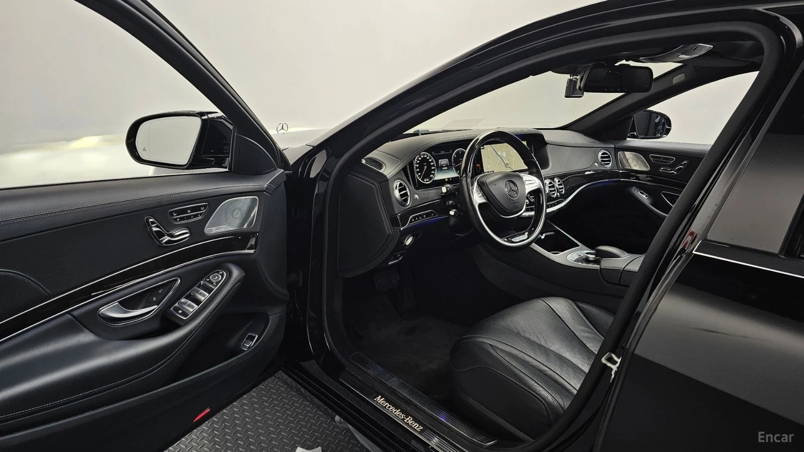 Mercedes-Benz S 350 4MATIC* КОЖА* ОБДУХВ* НАВИ* ПАНО, снимка 8 - Автомобили и джипове - 55421999