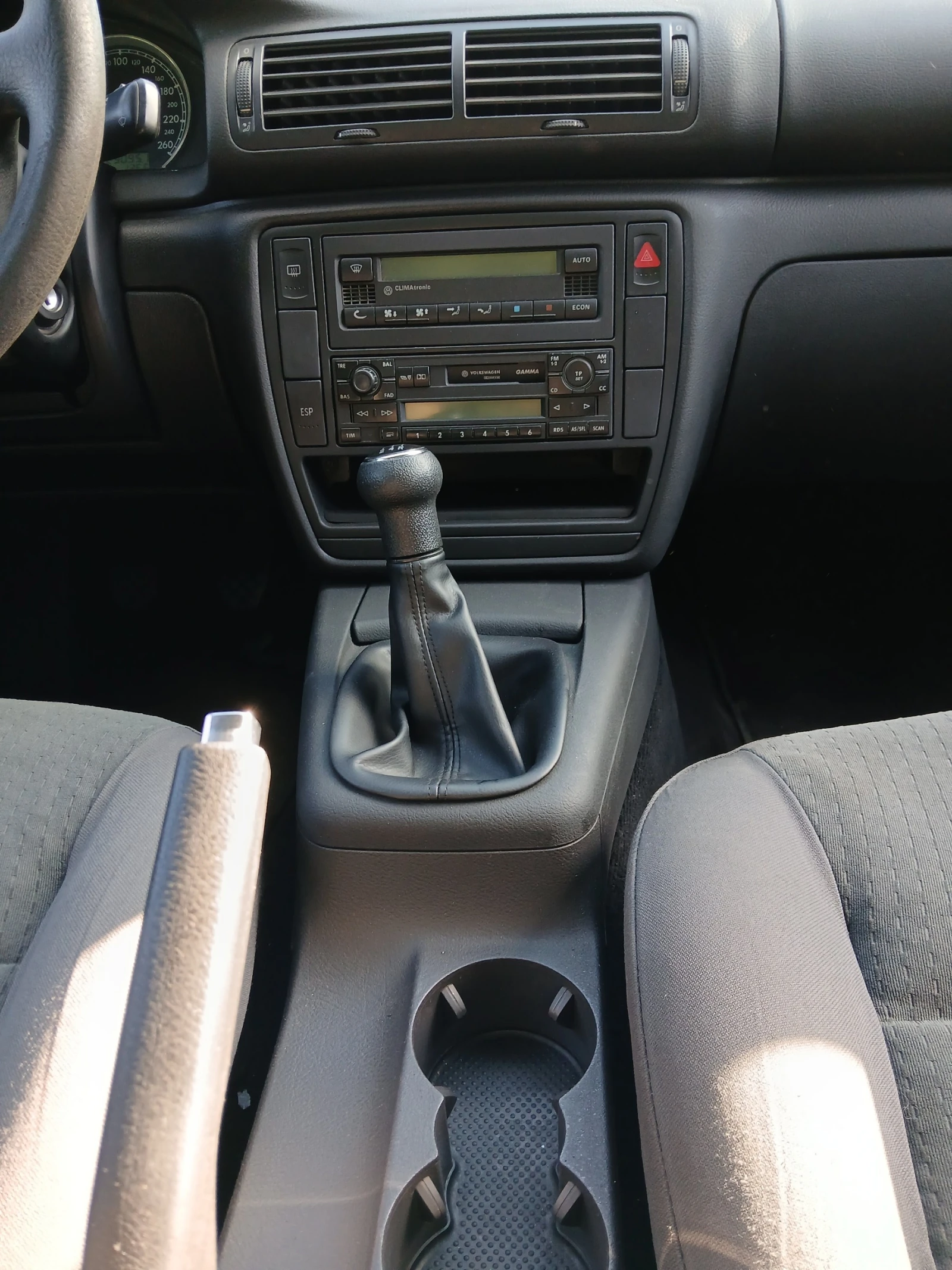 VW Passat 1.6 ГАЗ, снимка 9 - Автомобили и джипове - 55551899