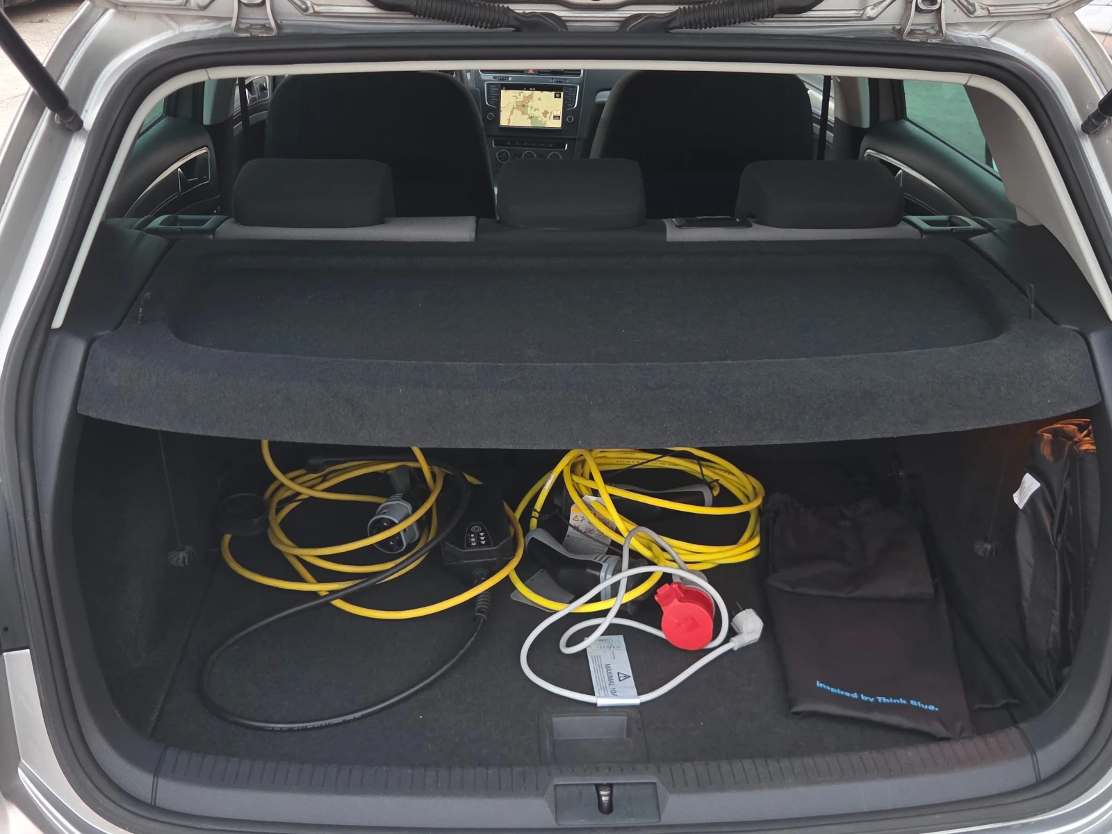 VW Golf Е-GOLF 7/HIGH-LINE, снимка 11 - Автомобили и джипове - 55580840