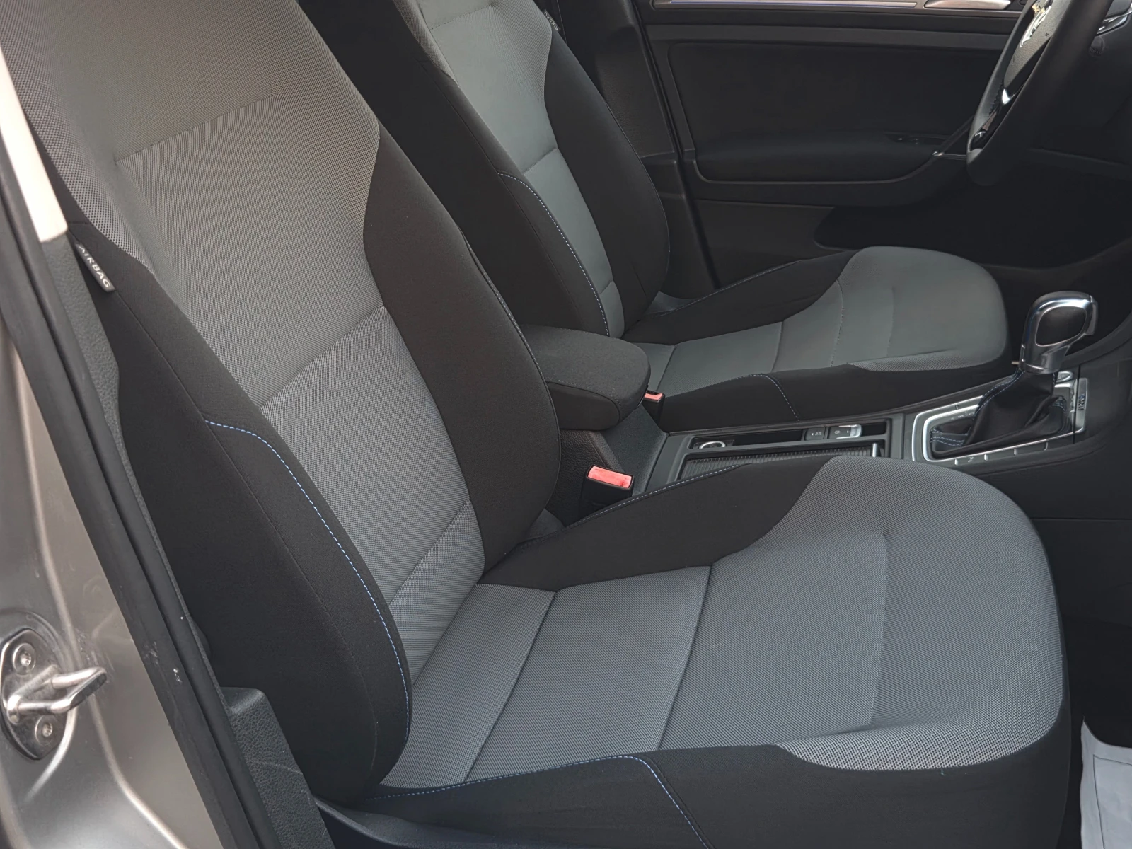 VW Golf Е-GOLF 7/HIGH-LINE, снимка 7 - Автомобили и джипове - 55580840