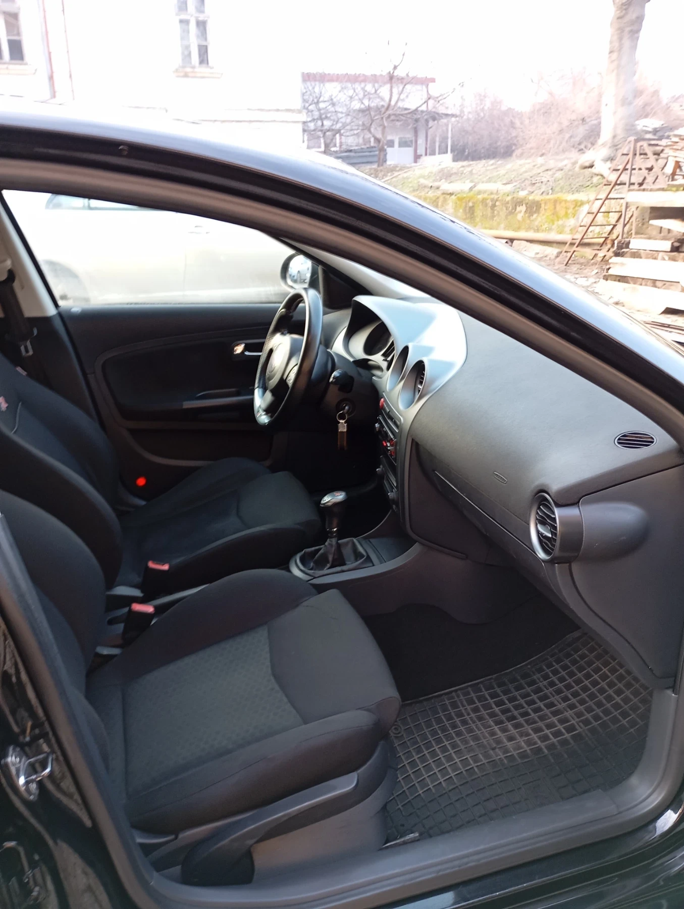Seat Ibiza 1.8T FR, снимка 7 - Автомобили и джипове - 55852803