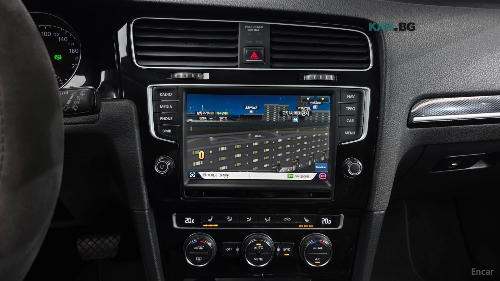 VW Golf 2.0 TDI PREMIUM* КОЖА* ПОДГРЕВ* ПАНО* НАВИ* КАМЕРА, снимка 14 - Автомобили и джипове - 56047035