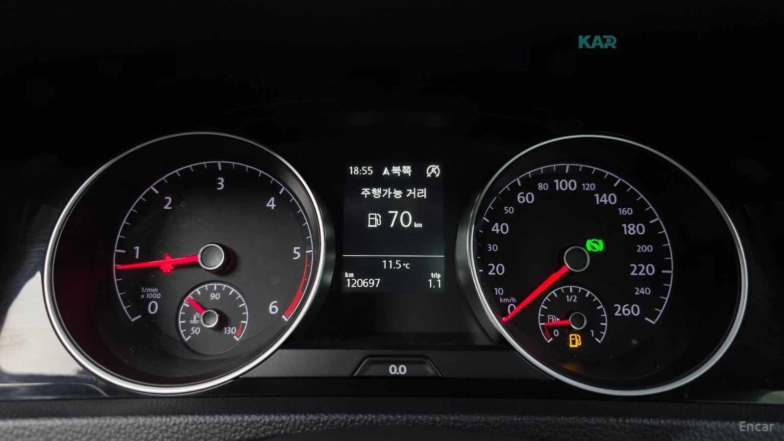 VW Golf 2.0 TDI PREMIUM* КОЖА* ПОДГРЕВ* ПАНО* НАВИ* КАМЕРА, снимка 8 - Автомобили и джипове - 56047035