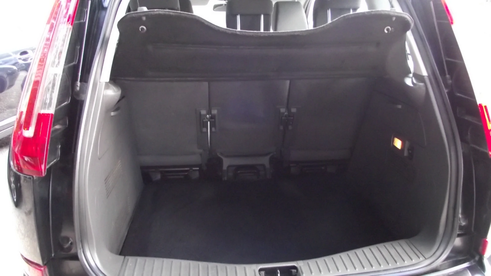 Ford C-max 1.6.d.90.k.c.4.100 km., снимка 17 - Автомобили и джипове - 56103336