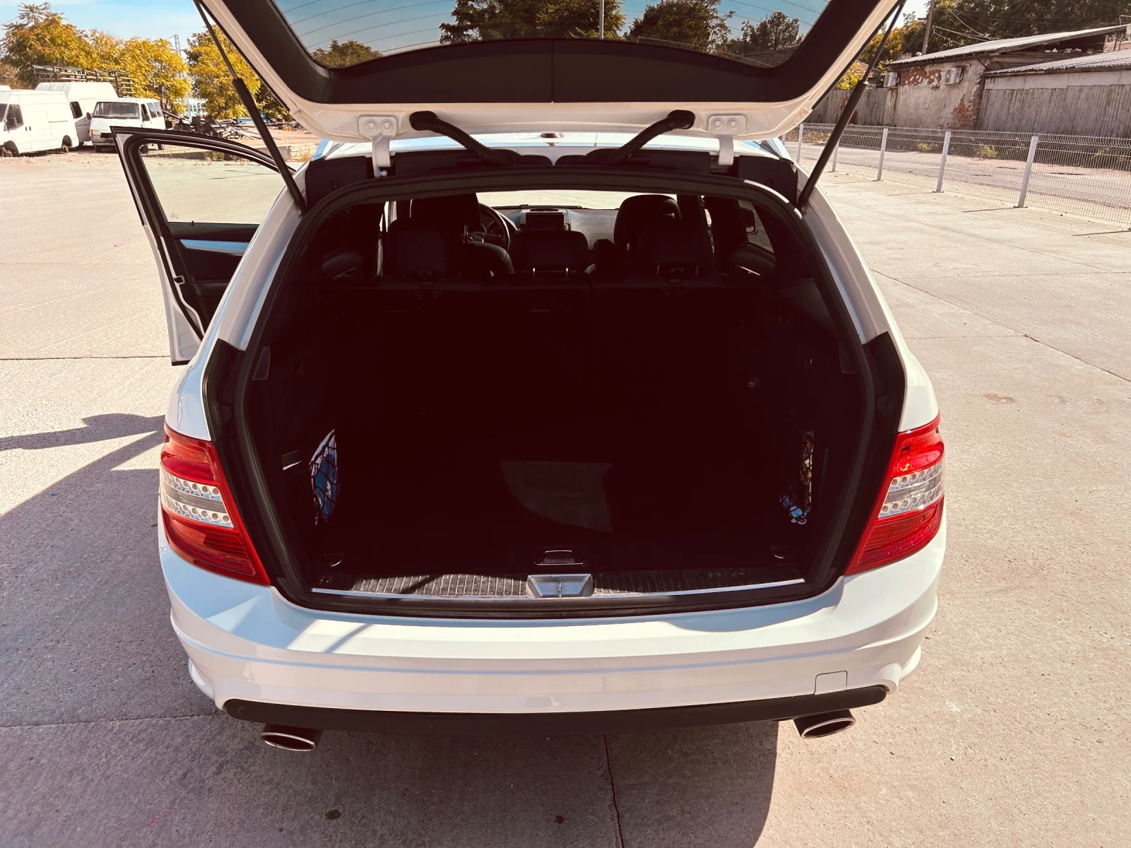Mercedes-Benz C 350, снимка 6 - Автомобили и джипове - 56413062