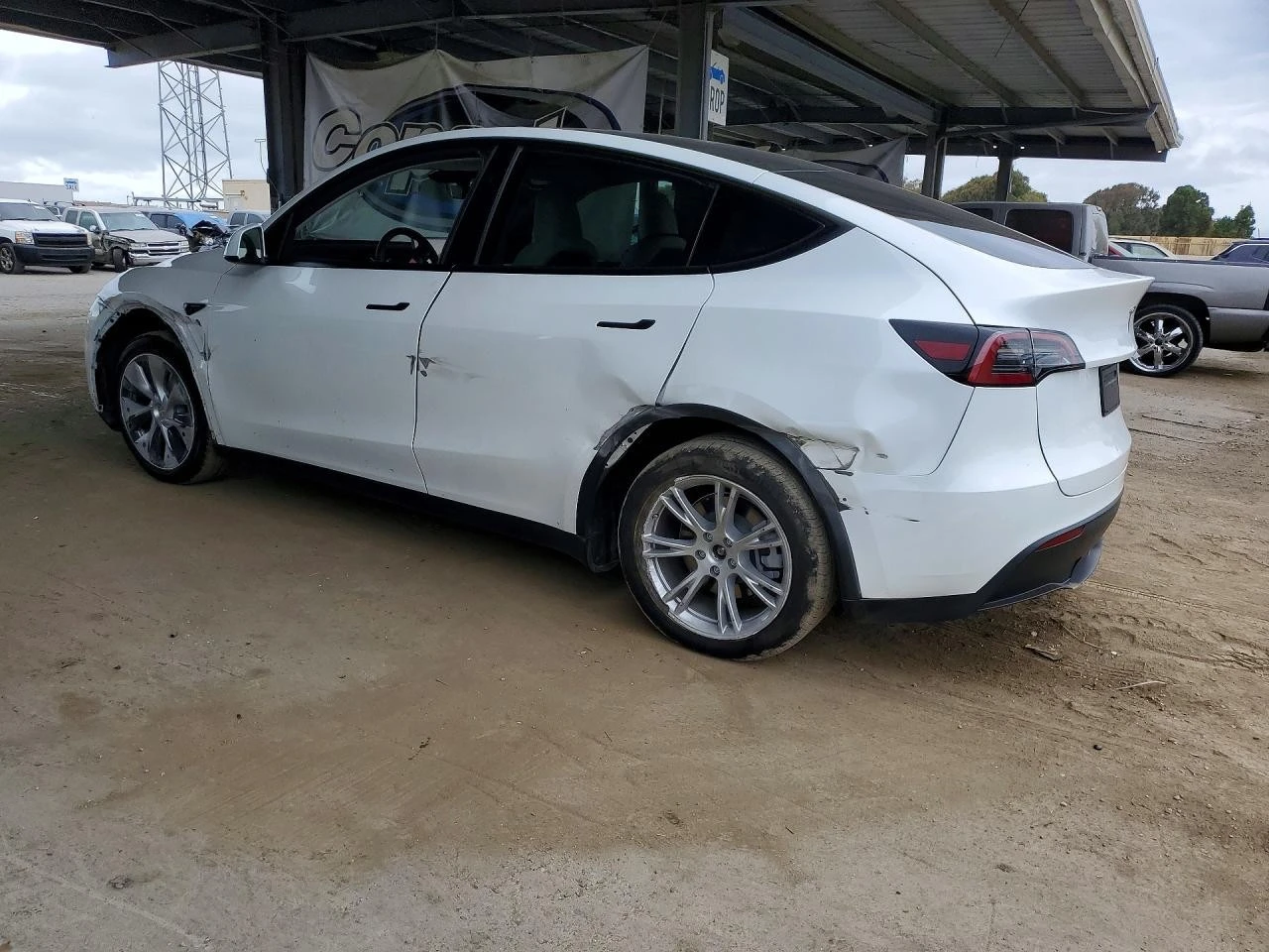 Tesla Model Y LONG RANGE DUAL MOTOR AWD ТЕРМОПОМПА* , снимка 4 - Автомобили и джипове - 56426667