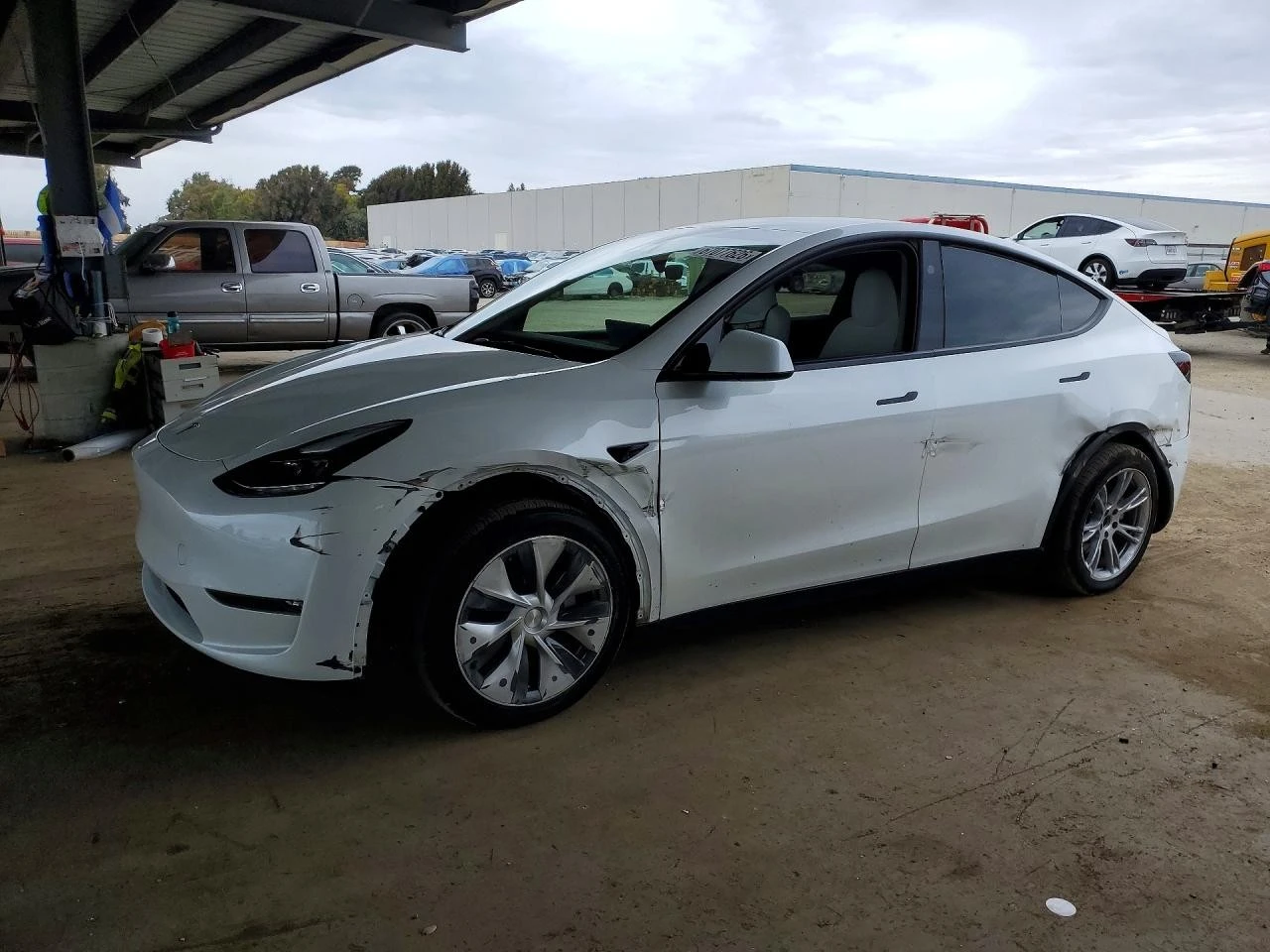 Tesla Model Y LONG RANGE DUAL MOTOR AWD ТЕРМОПОМПА* , снимка 3 - Автомобили и джипове - 56426667
