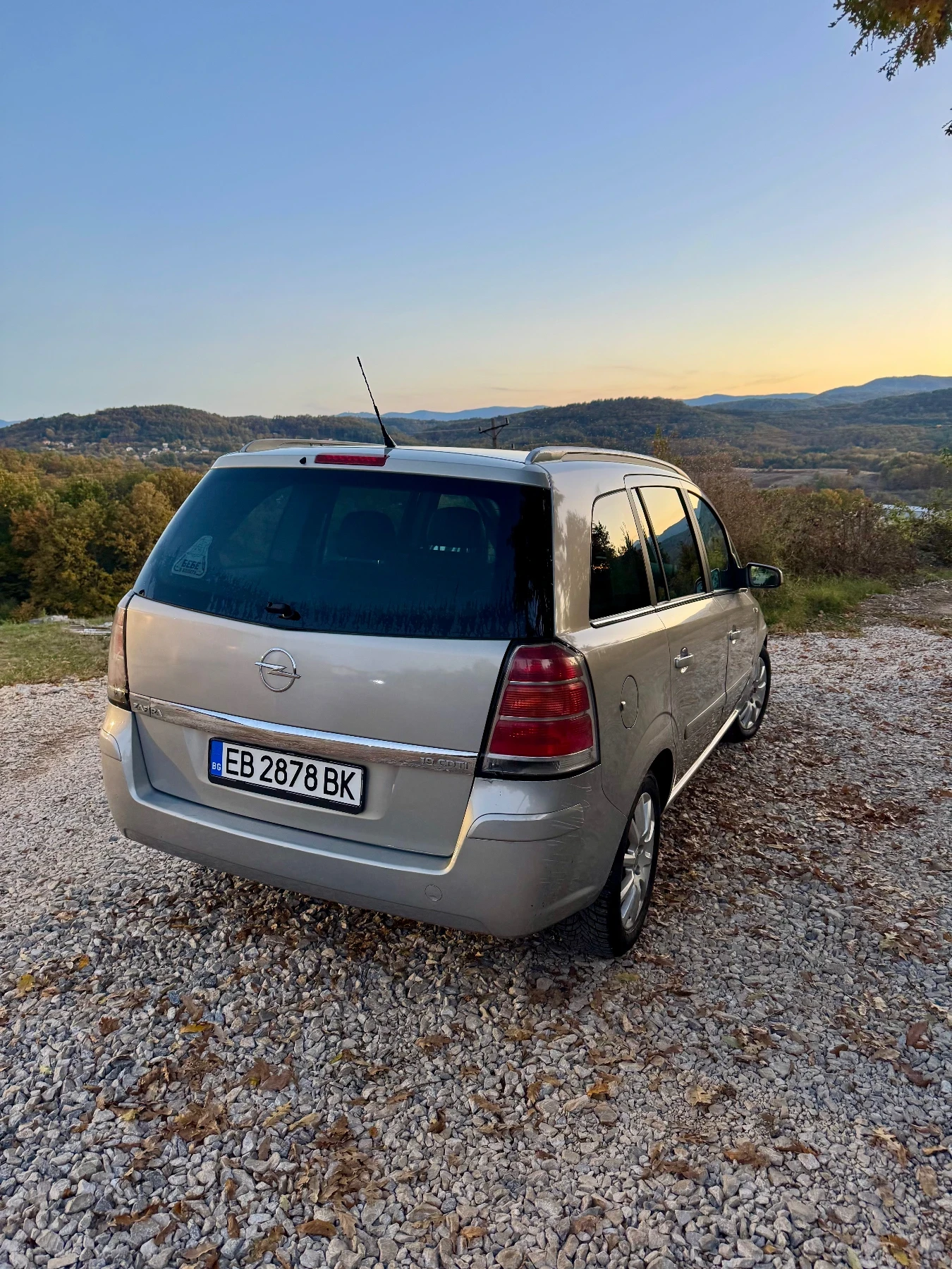 Opel Zafira 1.9 CDTi 120к.с., снимка 4 - Автомобили и джипове - 56646799