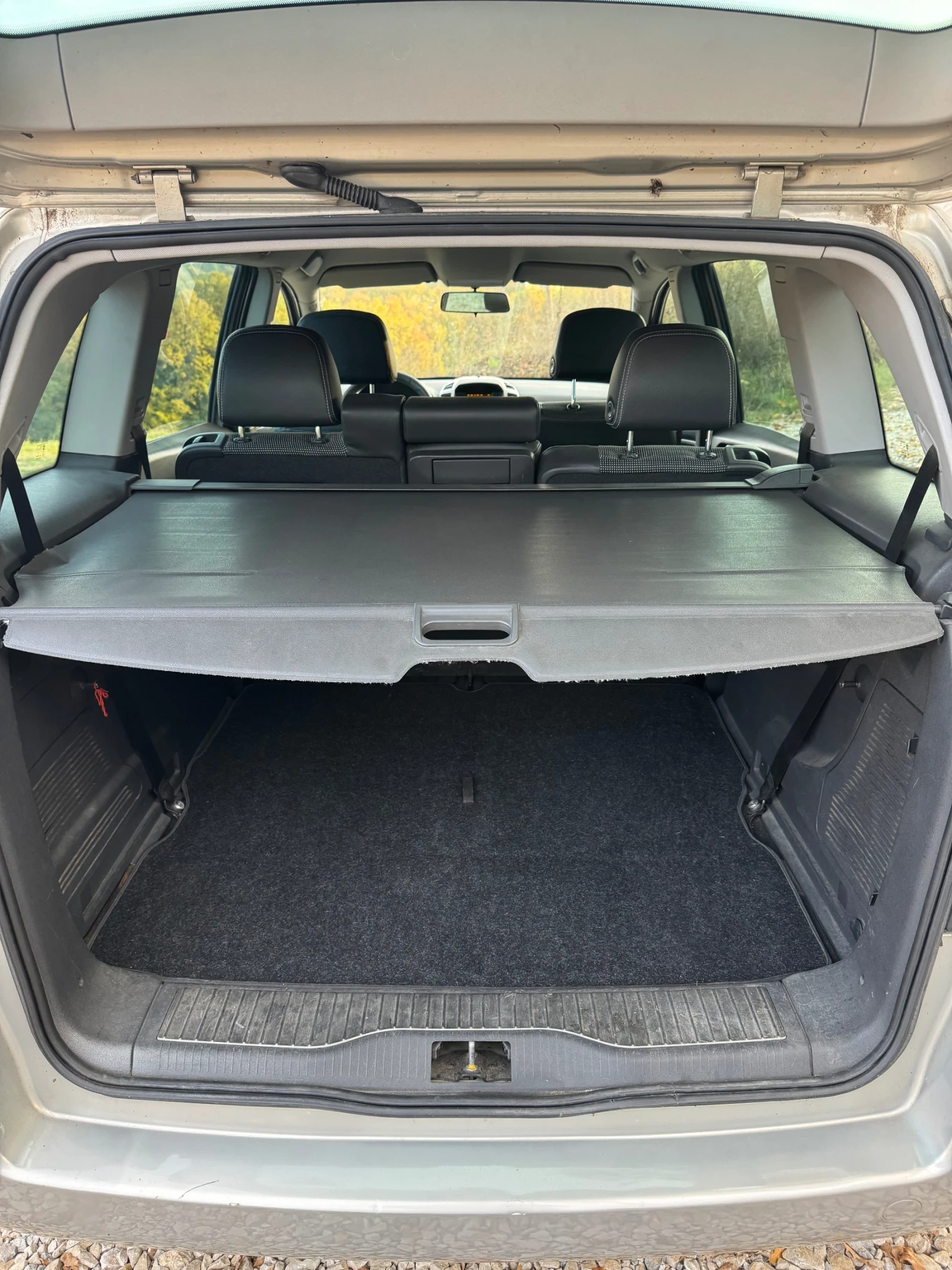 Opel Zafira 1.9 CDTi 120к.с., снимка 15 - Автомобили и джипове - 56646799