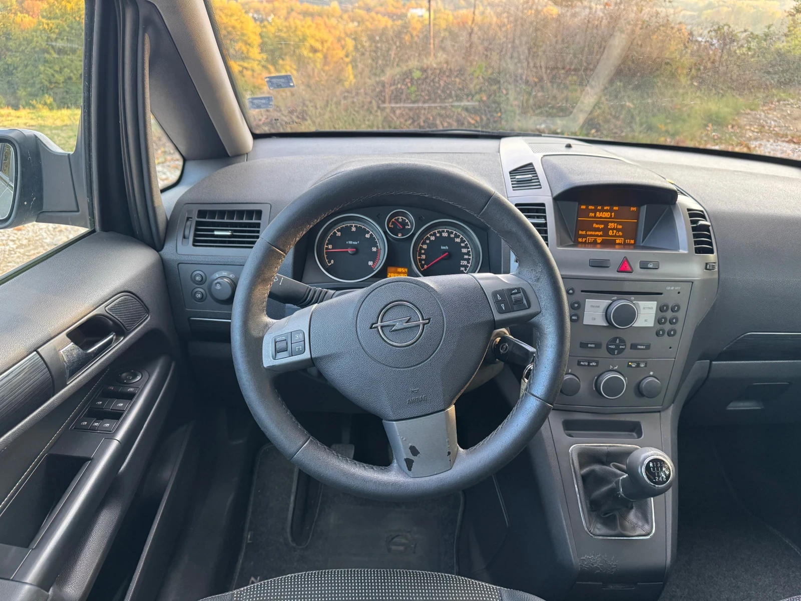 Opel Zafira 1.9 CDTi 120к.с., снимка 11 - Автомобили и джипове - 56646799