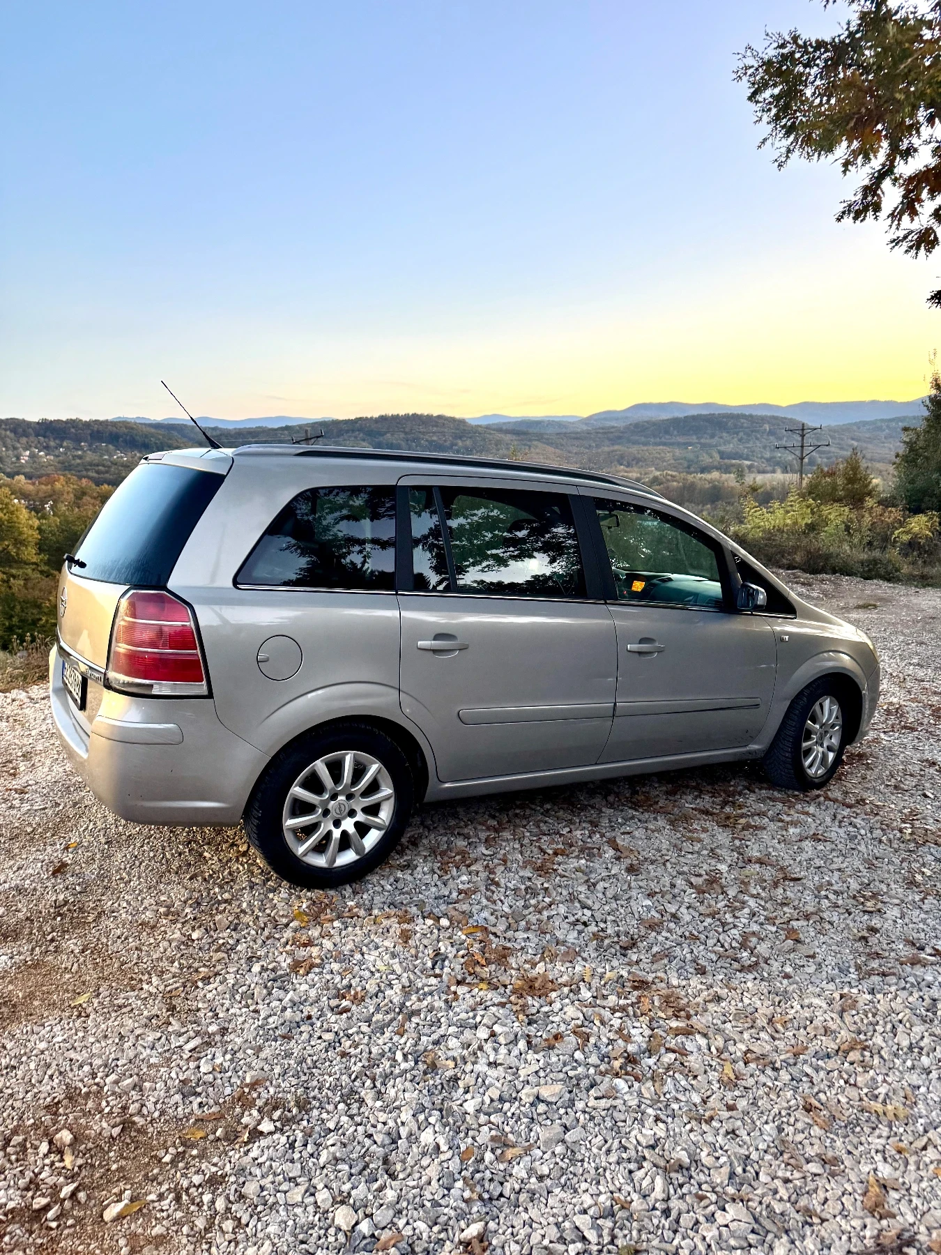 Opel Zafira 1.9 CDTi 120к.с., снимка 6 - Автомобили и джипове - 56646799